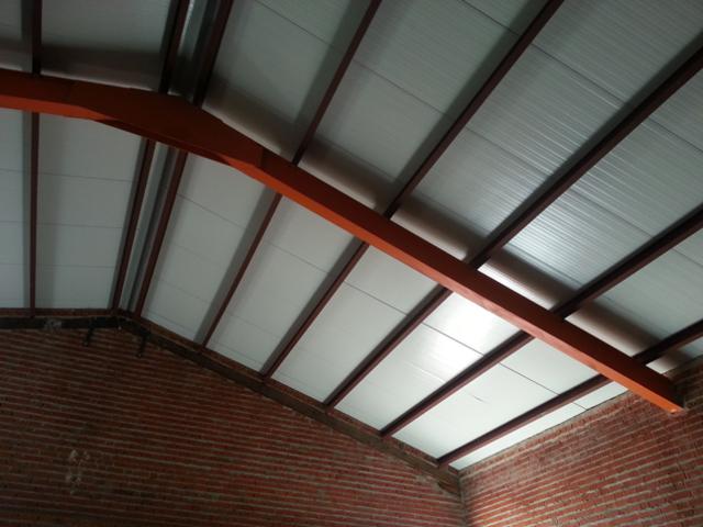Instalacion cubiertas y techos de panel prefabricado